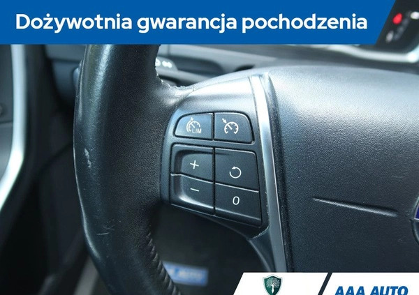 Volvo V60 Cross Country cena 70000 przebieg: 191849, rok produkcji 2016 z Sieniawa małe 379